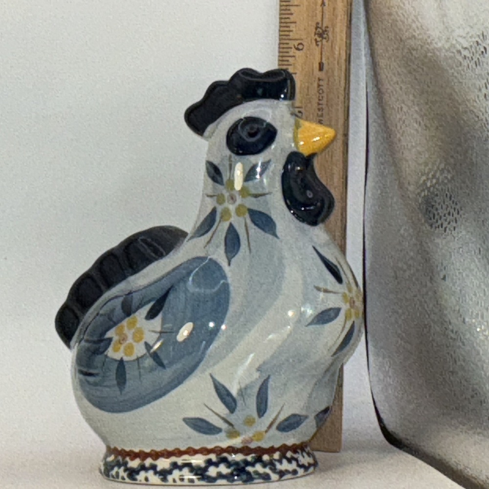 Temptations Presentable Ovenware Painted Chicken Toothbrush Holder 6"